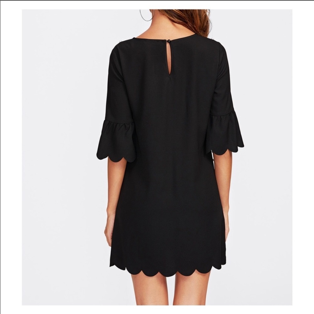 Black scalloped shift dress with pearls embedded - Picture 4 of 4
